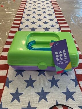 NWT small Caboodles Lime Green & Lavender Compact Carrying Case with Teal Handle